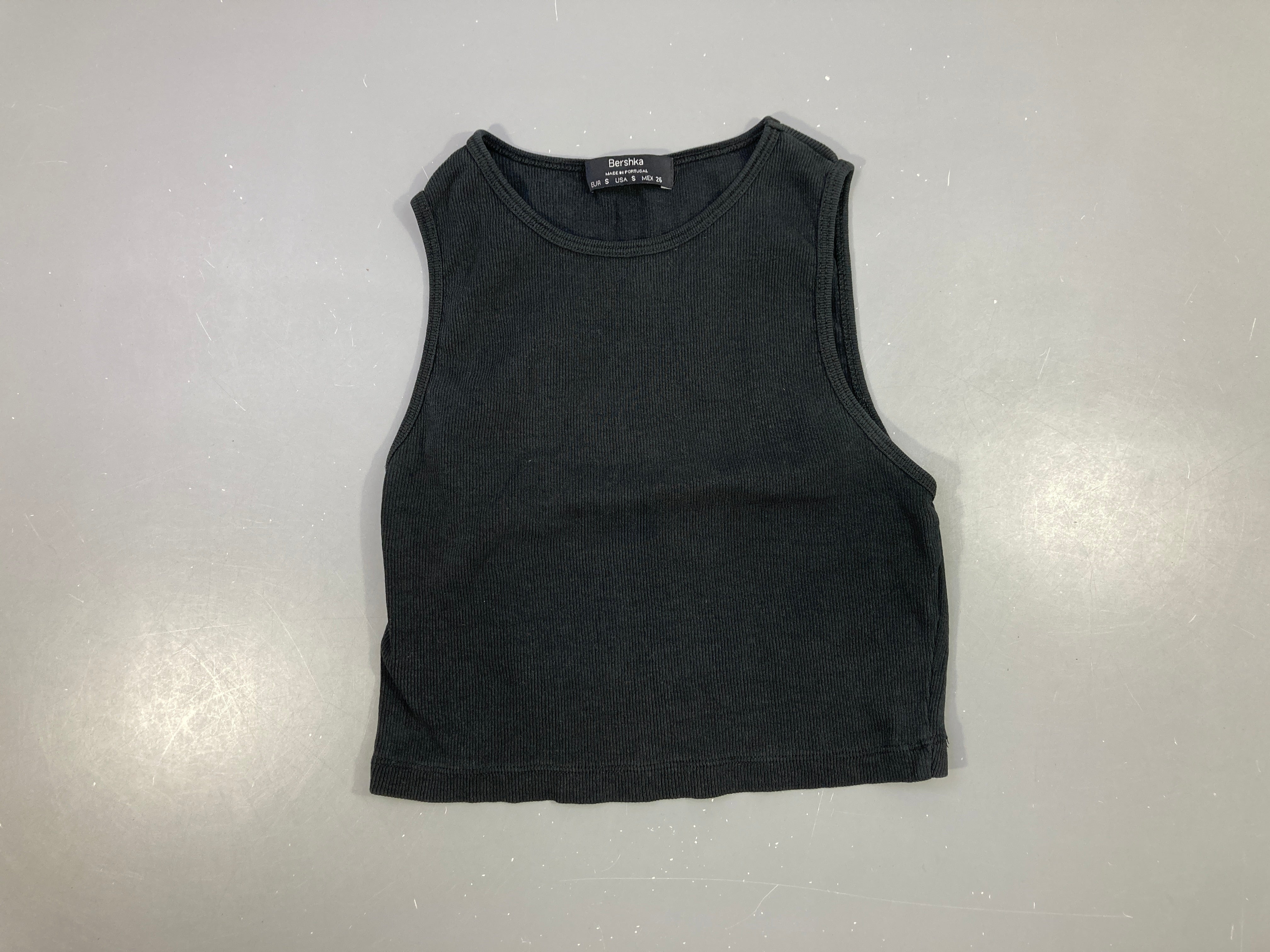T-shirt s.m cropped côtelé noir