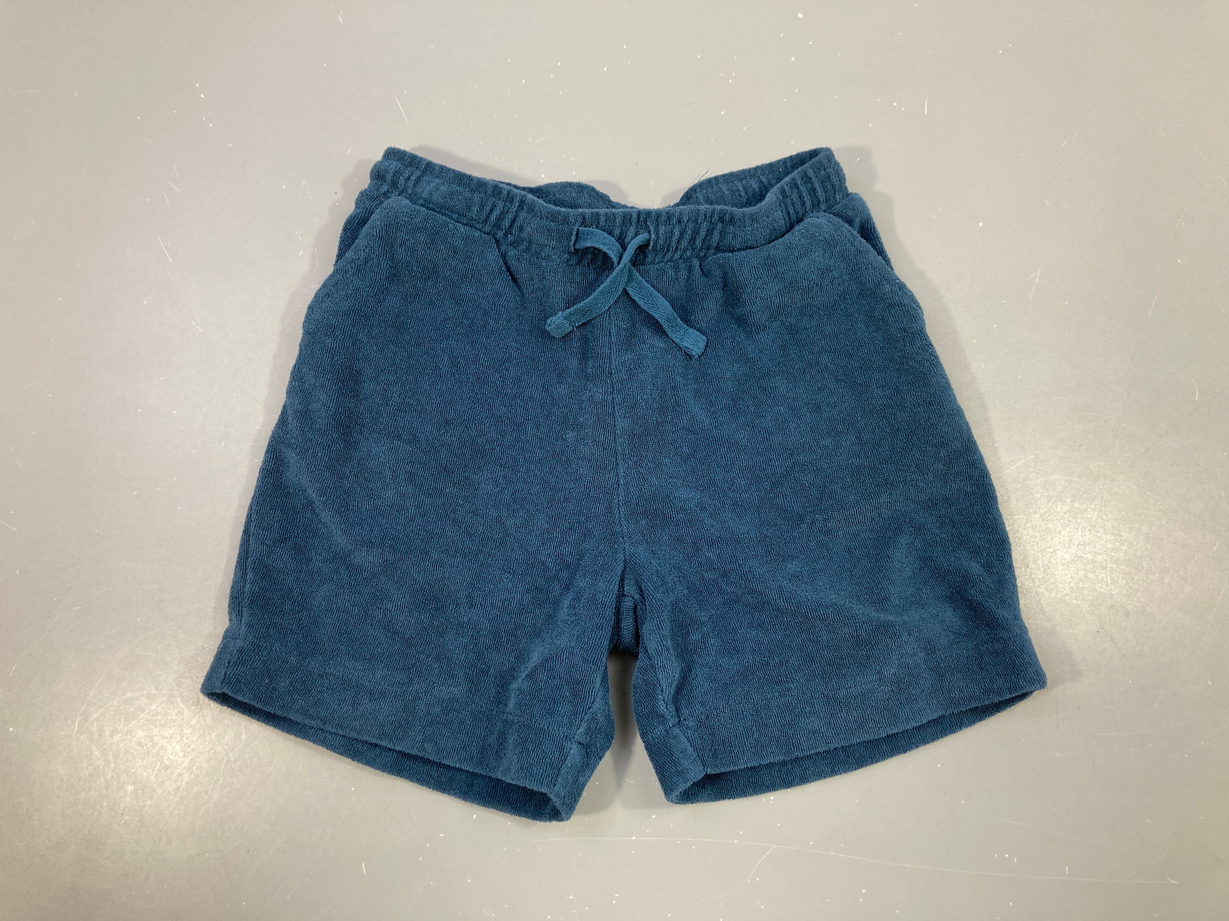 Short éponge bleu foncé