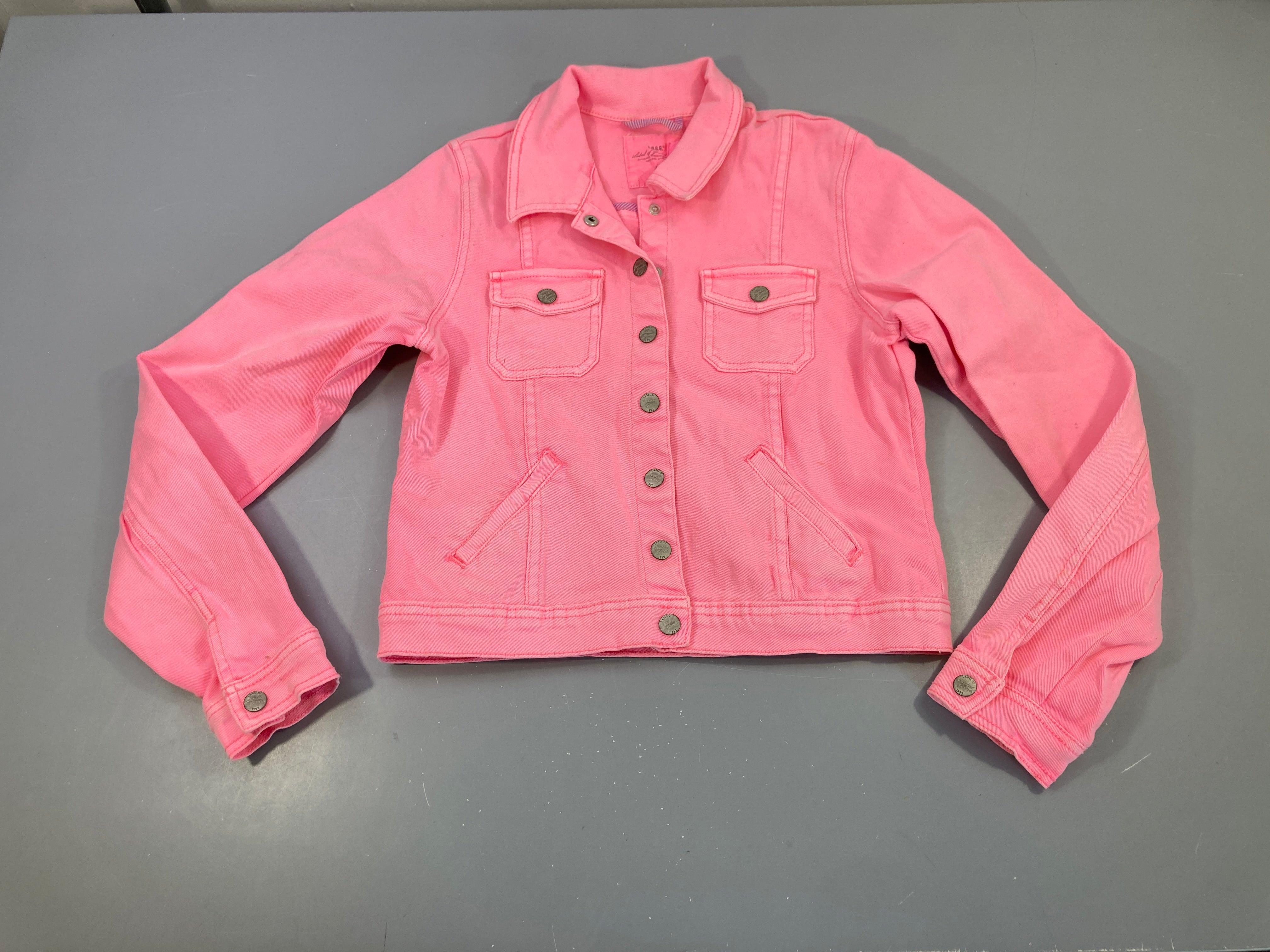 Veste en jean rose néon