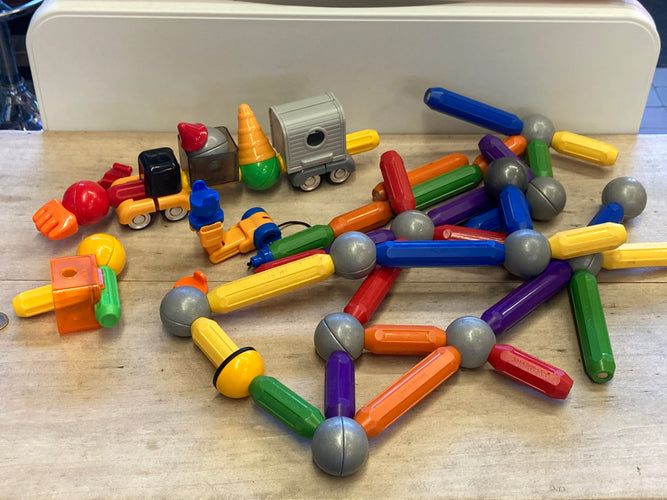 Smartmax + Quelques Magnetic Construction Toy Stick-O Construction Set for Children Aged 3+,, moins cher chez Petit Kiwi