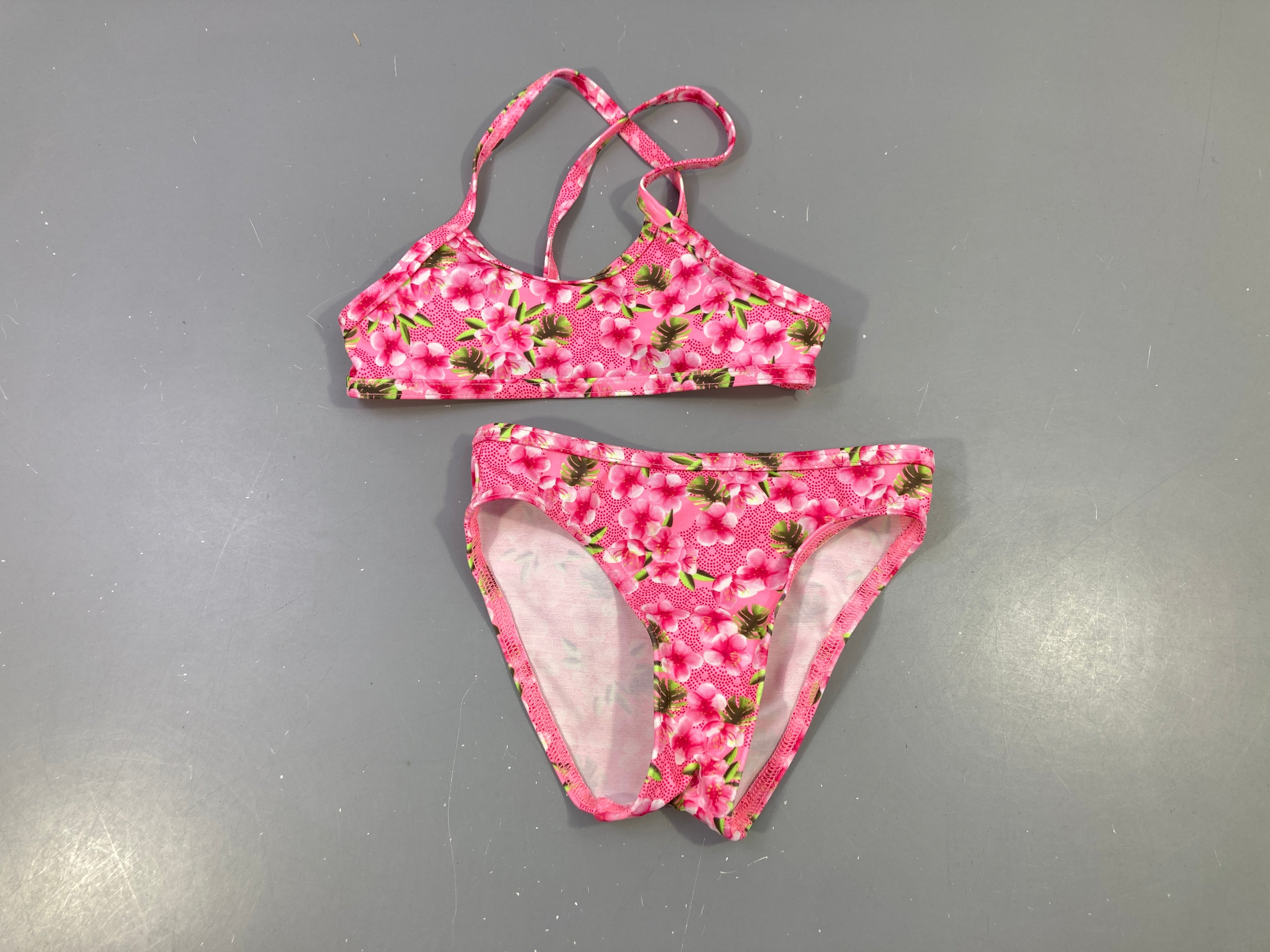 Bikini rose fleuri