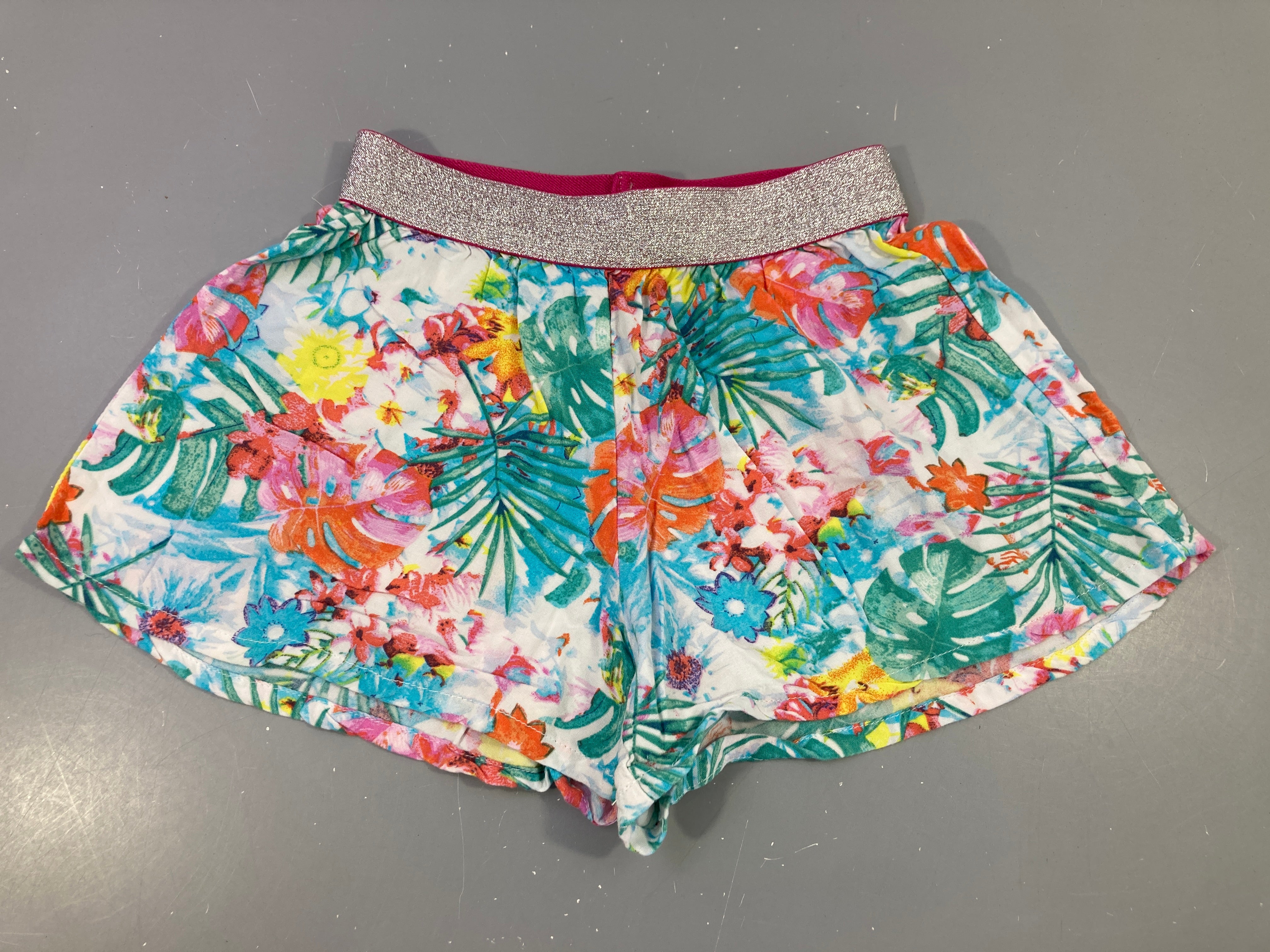 Short jersey blanc feuillage taille grise irisée