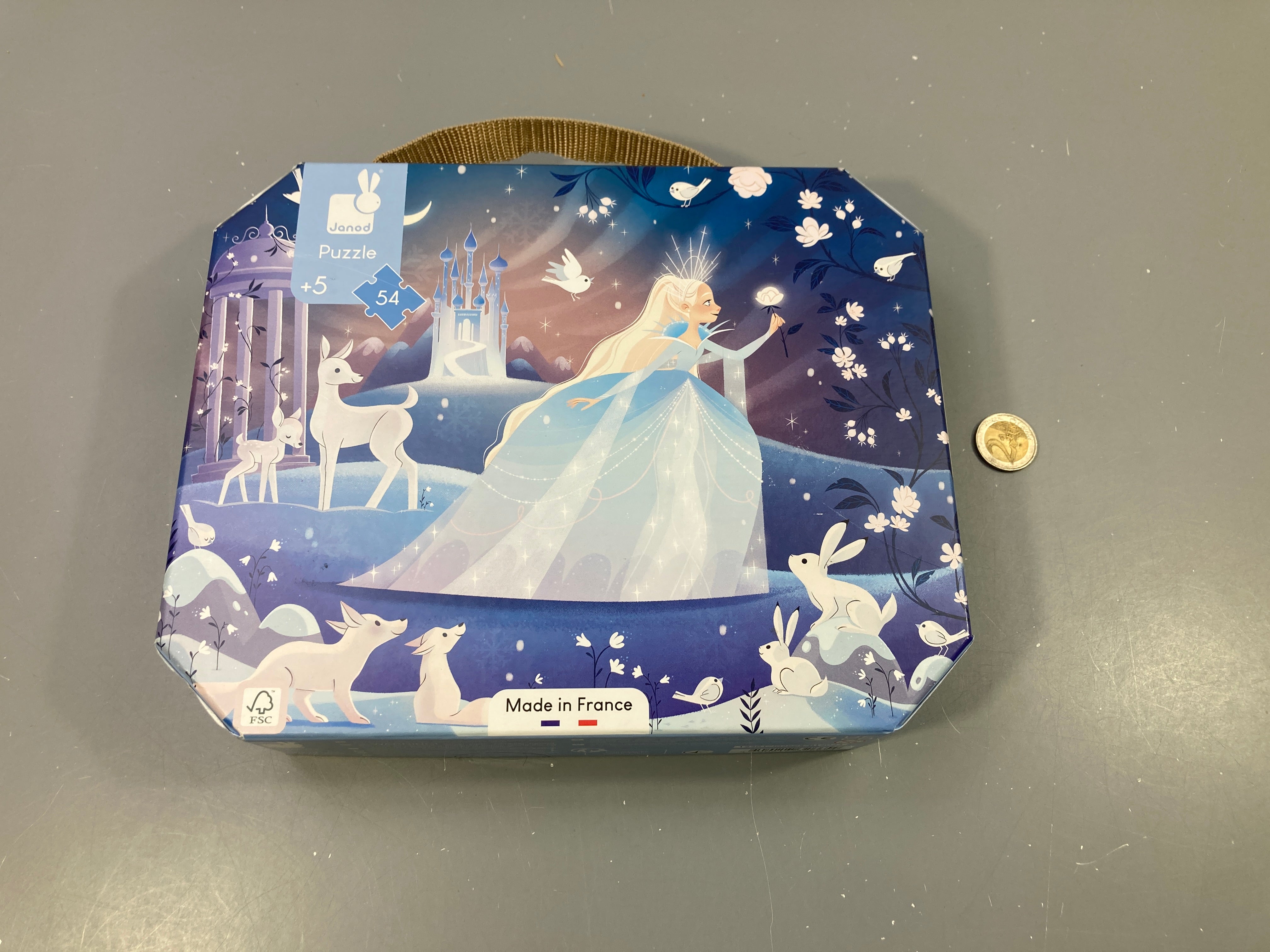 Complet,Puzzle fée des glaces , 54pcs, +5a, Boîte un peu  abîmée dessins aux marqueurs à l'arrière,