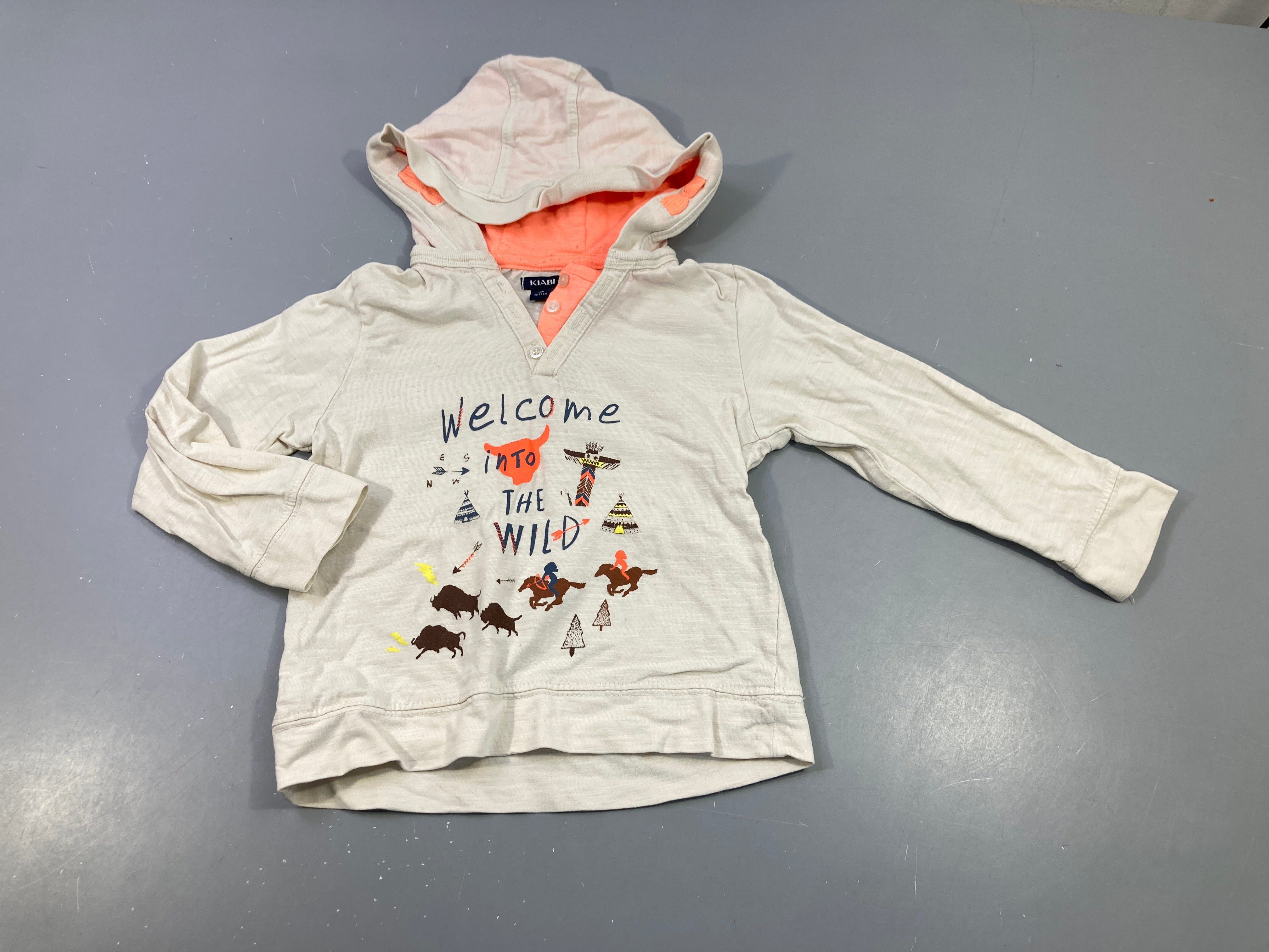 T-shirt m.l à capuche écru flammé motifs indiens 