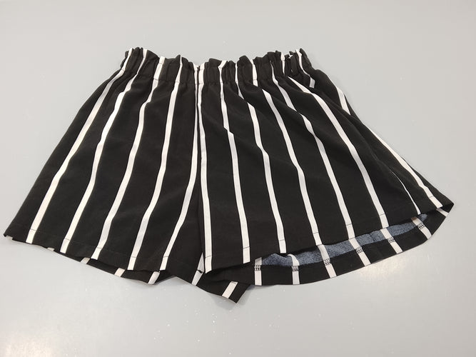 Short fluide noir rayé  blanc , taille élastique, moins cher chez Petit Kiwi