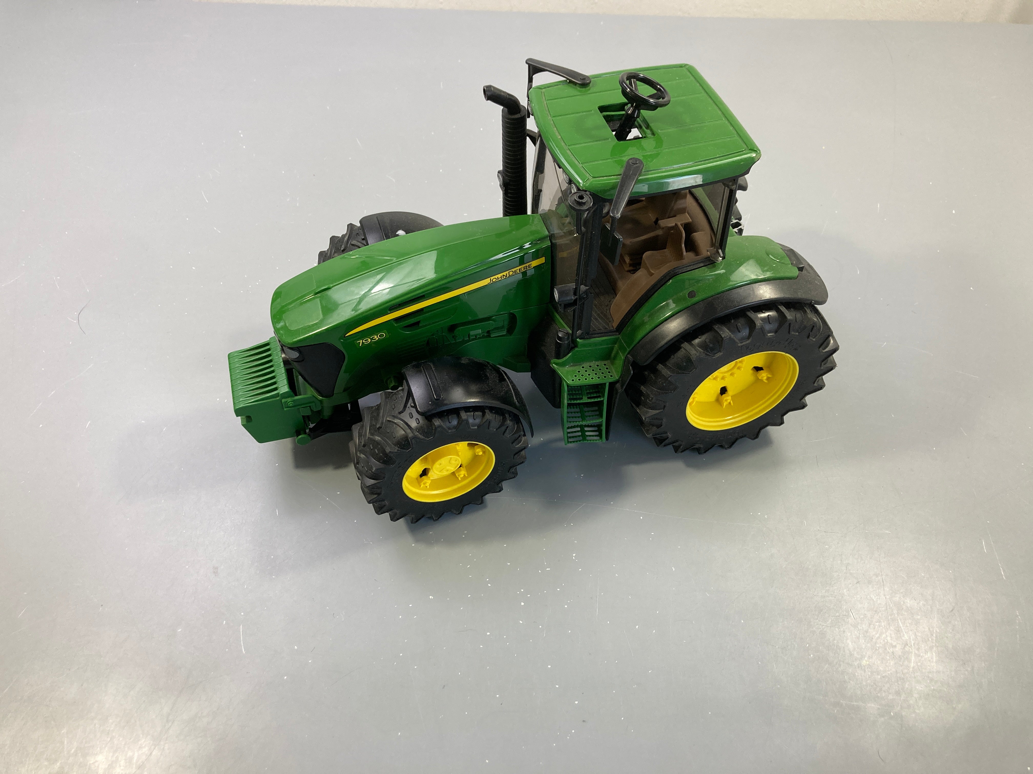 Bruder-Tracteur vert John Deere Vendu sans le cache moteur