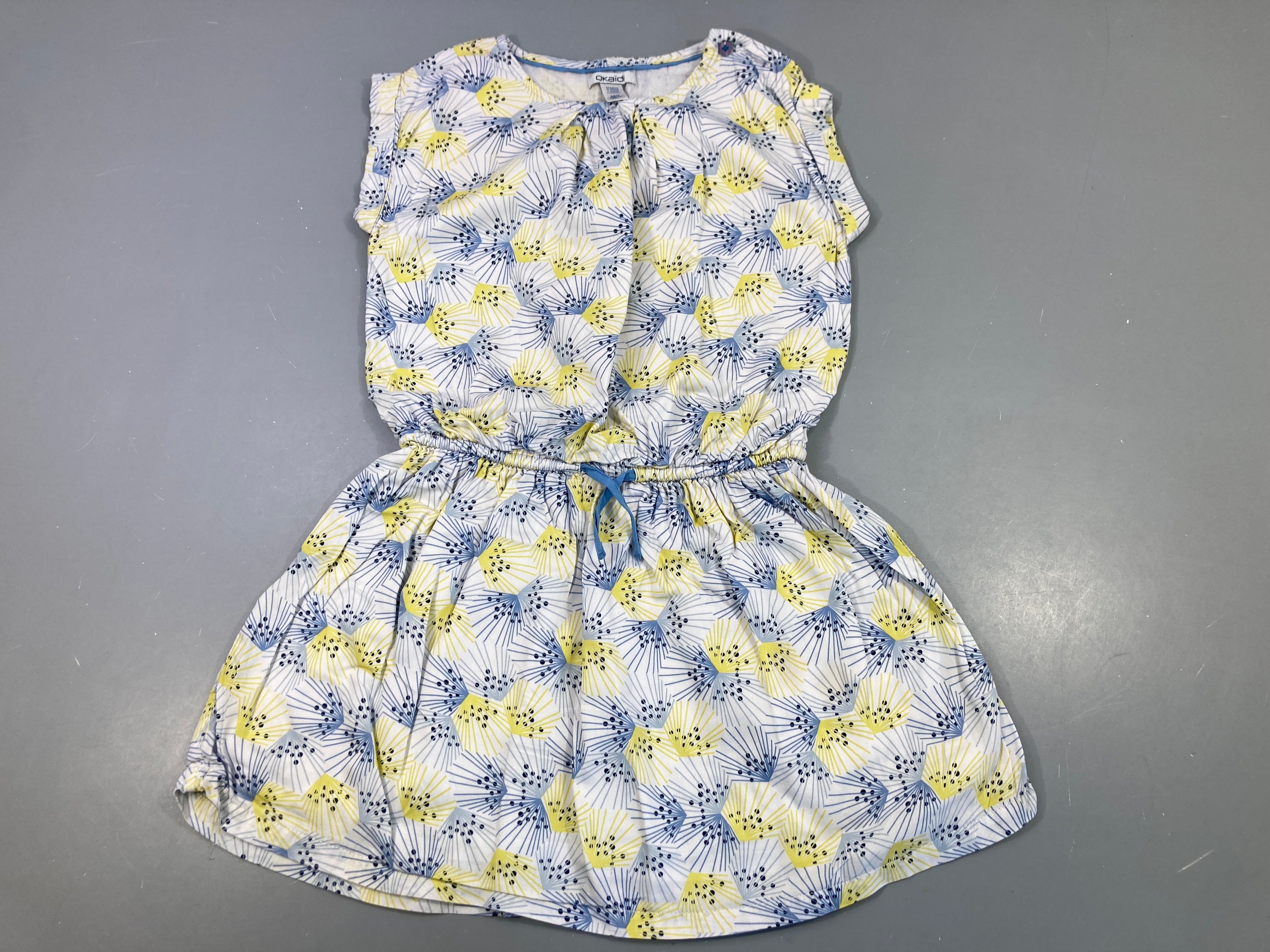 Robe m.c blanche motifs bleu/jaune
