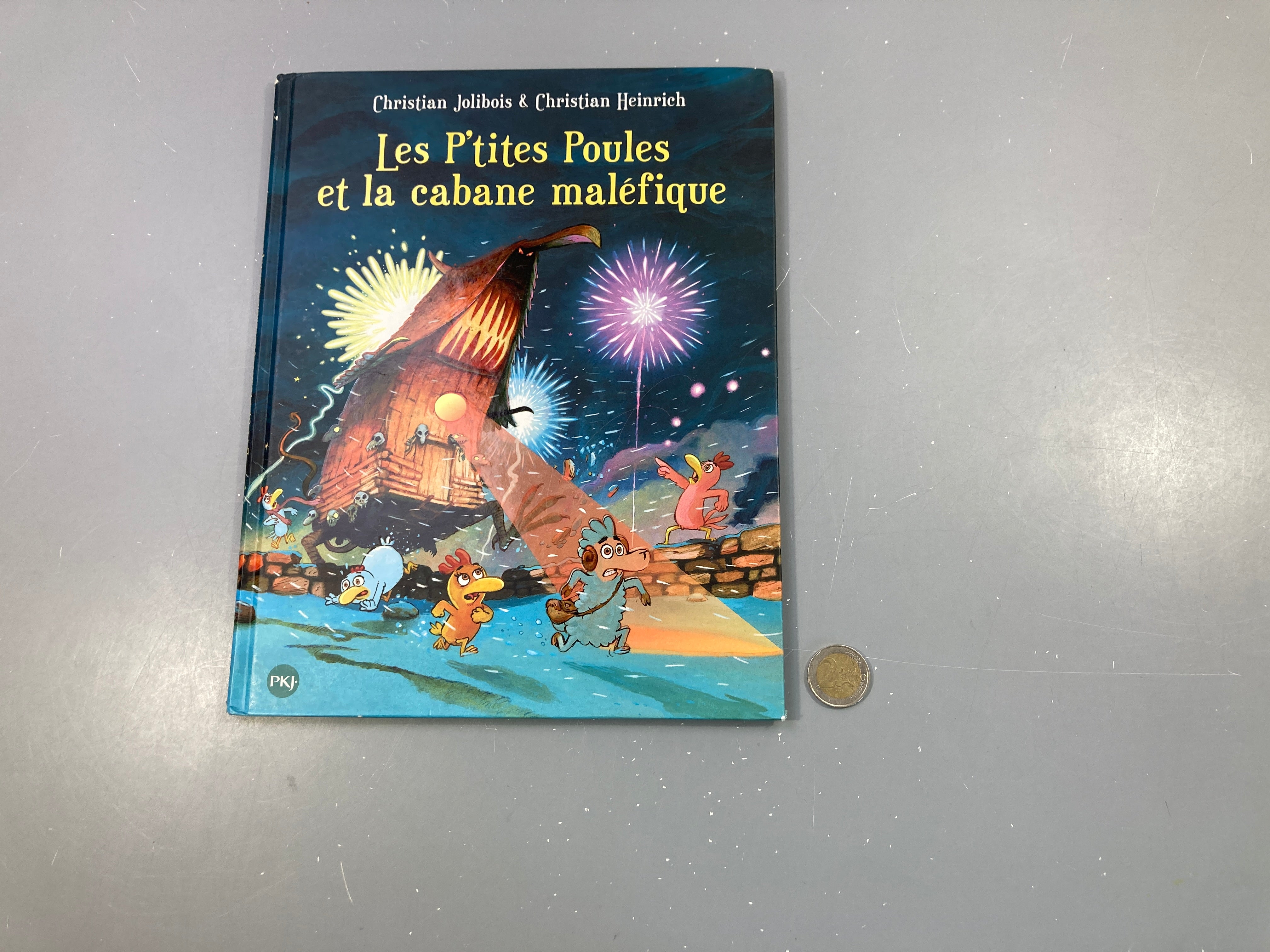Les p'tites poules et la cabane maléfique-Coins un peu usés