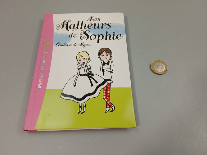 1 La bibliothèque. Les malheurs de Sophie, moins cher chez Petit Kiwi
