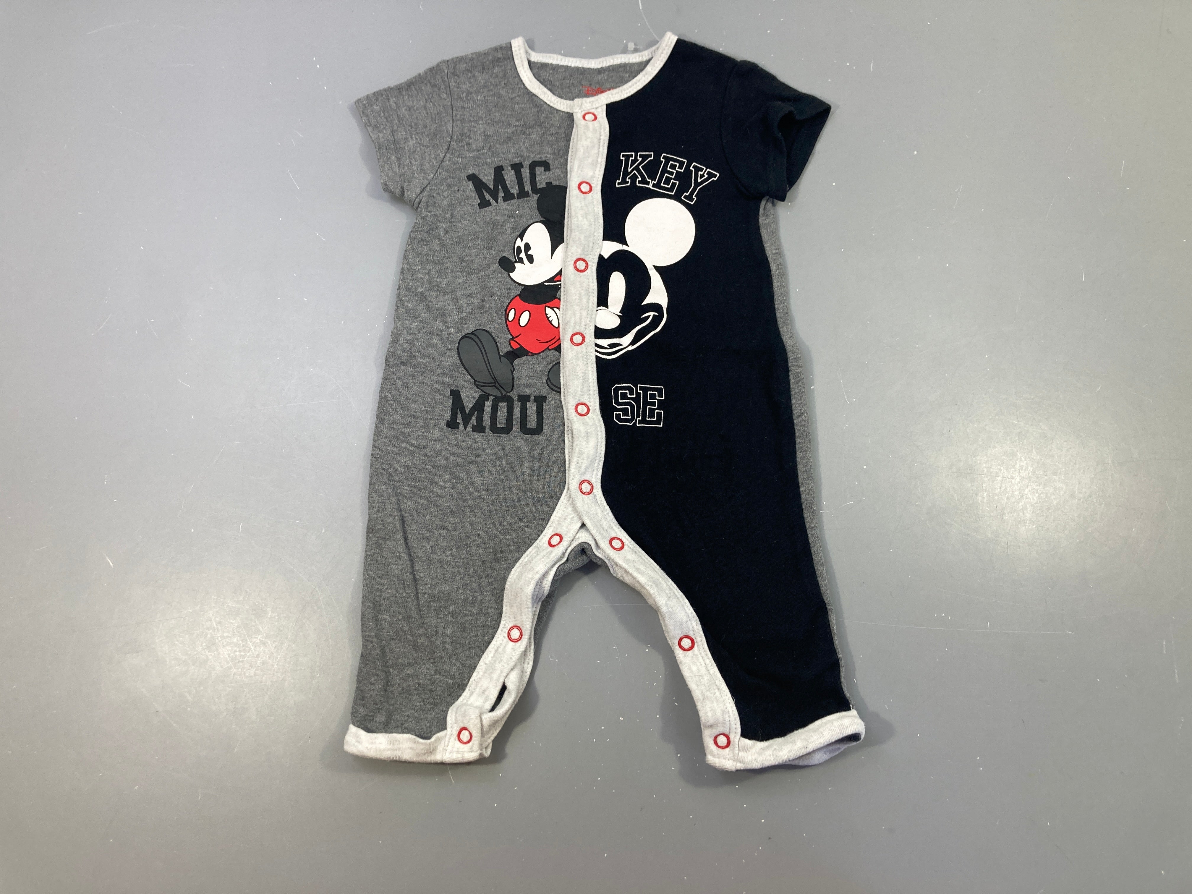Combinaison noir/gris m.c Mickey