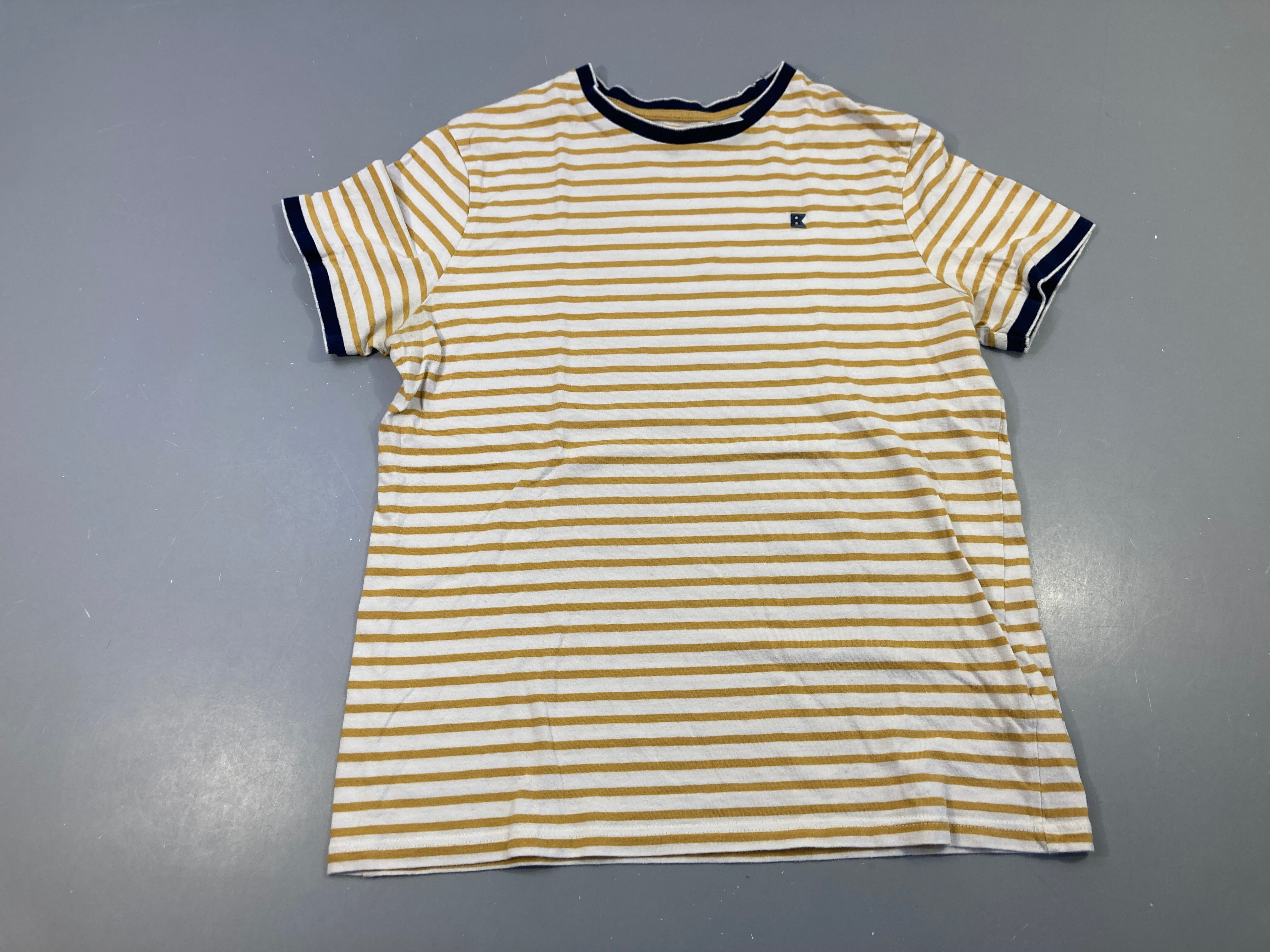 T-shirt m.c blanc rayé jaune Légèrement bouloché