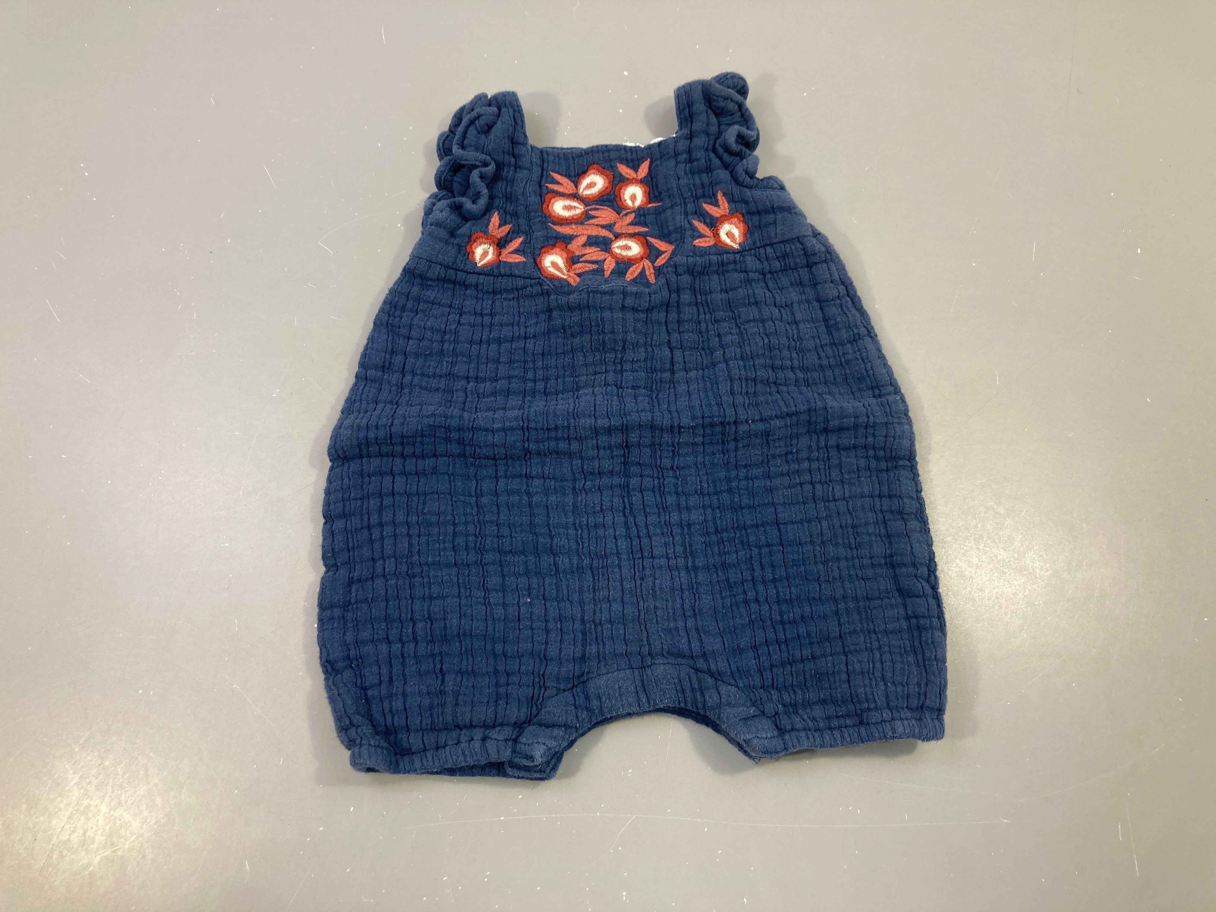 Combishort bleu foncé mousseline épaisse broderie fleurs haut Légèrement boulochée