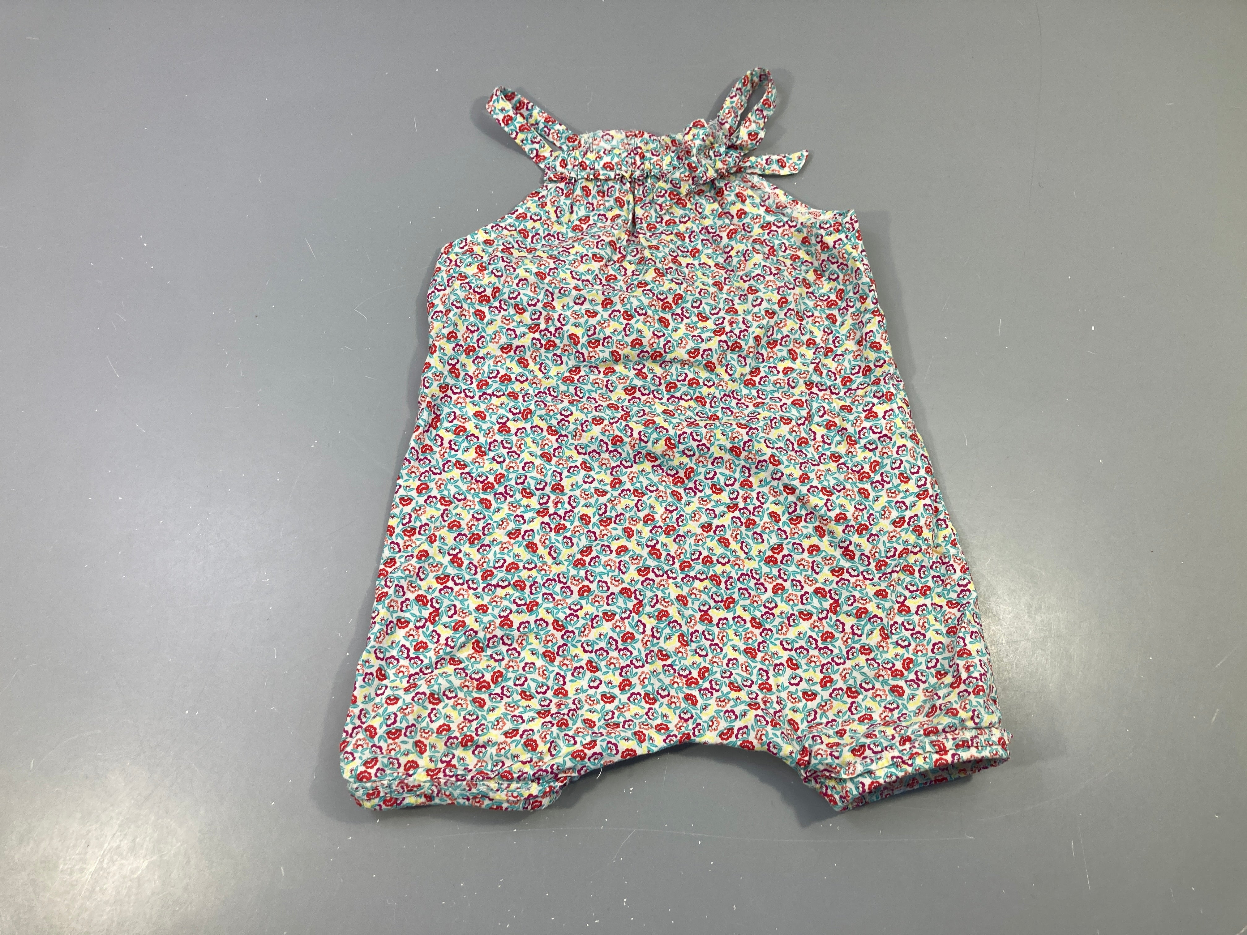 Combishort fleurie rouge-jaune-bleu