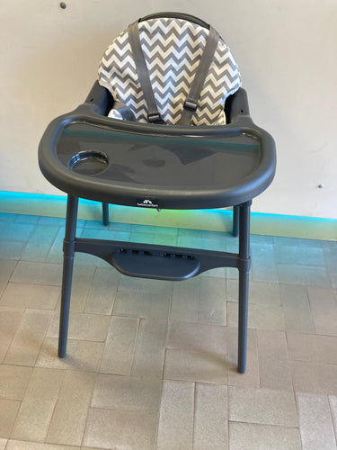 Chaise haute plastique grise Meely avec tablette et coussin, 6m - 3ans, moins cher chez Petit Kiwi