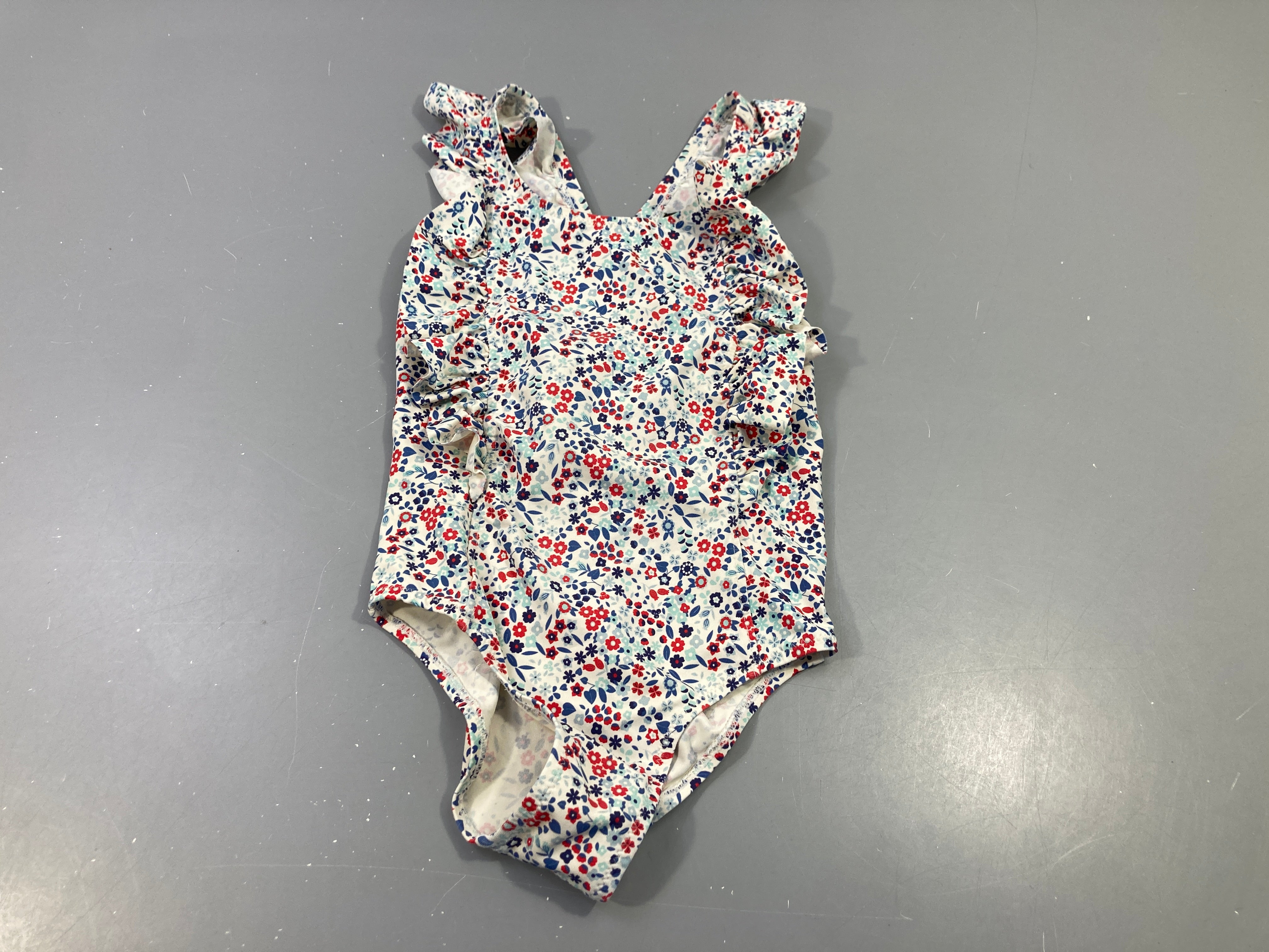 Maillot blanc fleurs bleu/rouge