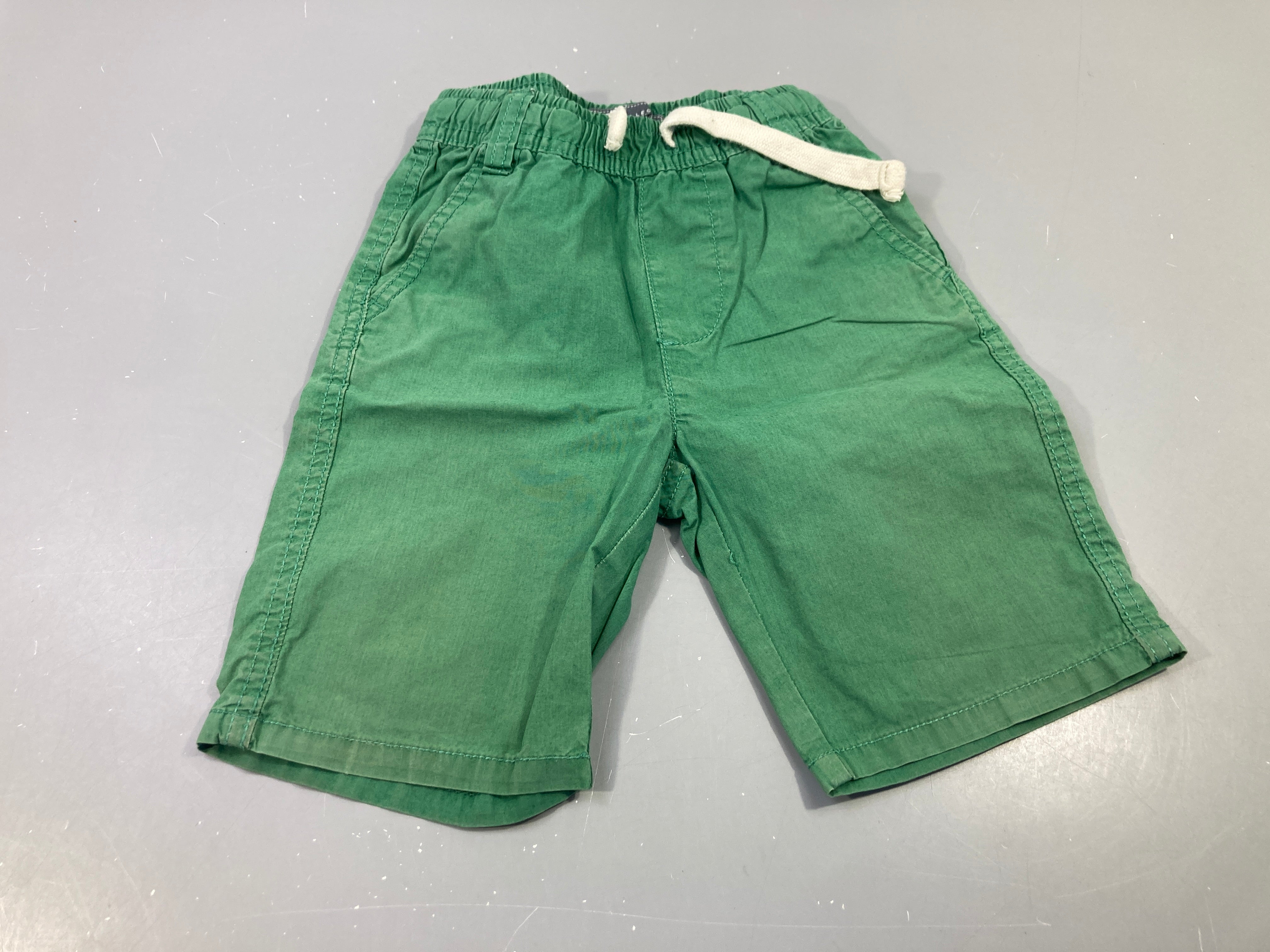 Bermuda toile verte