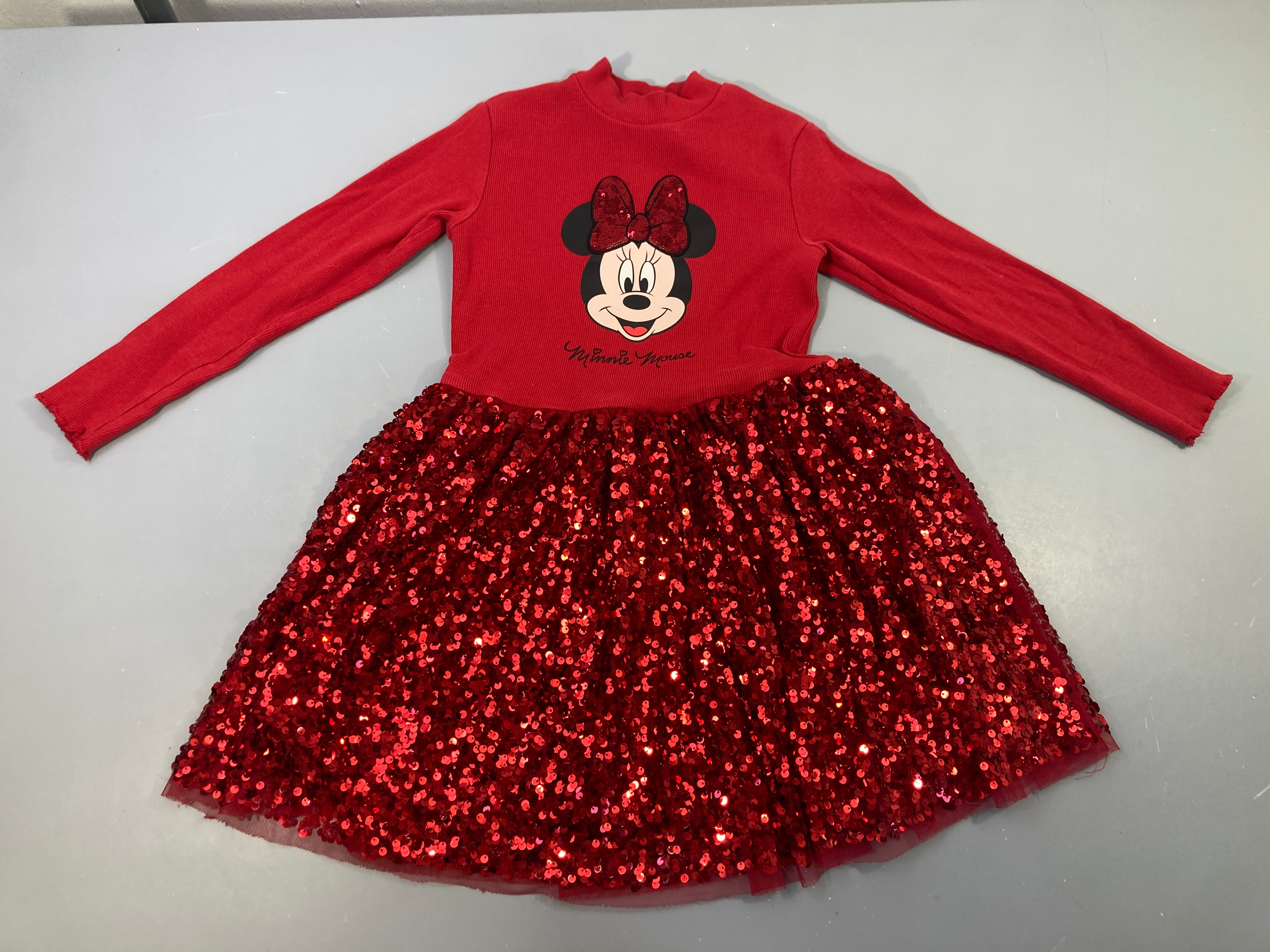 Robe pull effet T-shirt côtelé rouge /bas sequins Minnie